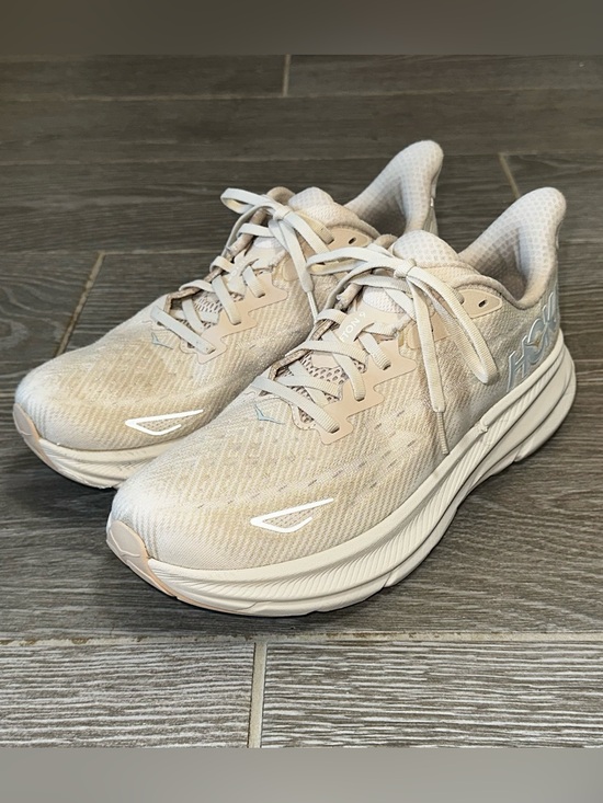 Hoka Shoes - Hoka Clifton 9 Men's Size 10D Running Shoes Cream Athletic Comfort Sneakers